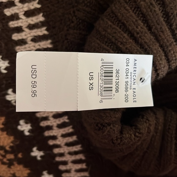 Brown Turtle Neck - Picture 5 of 5